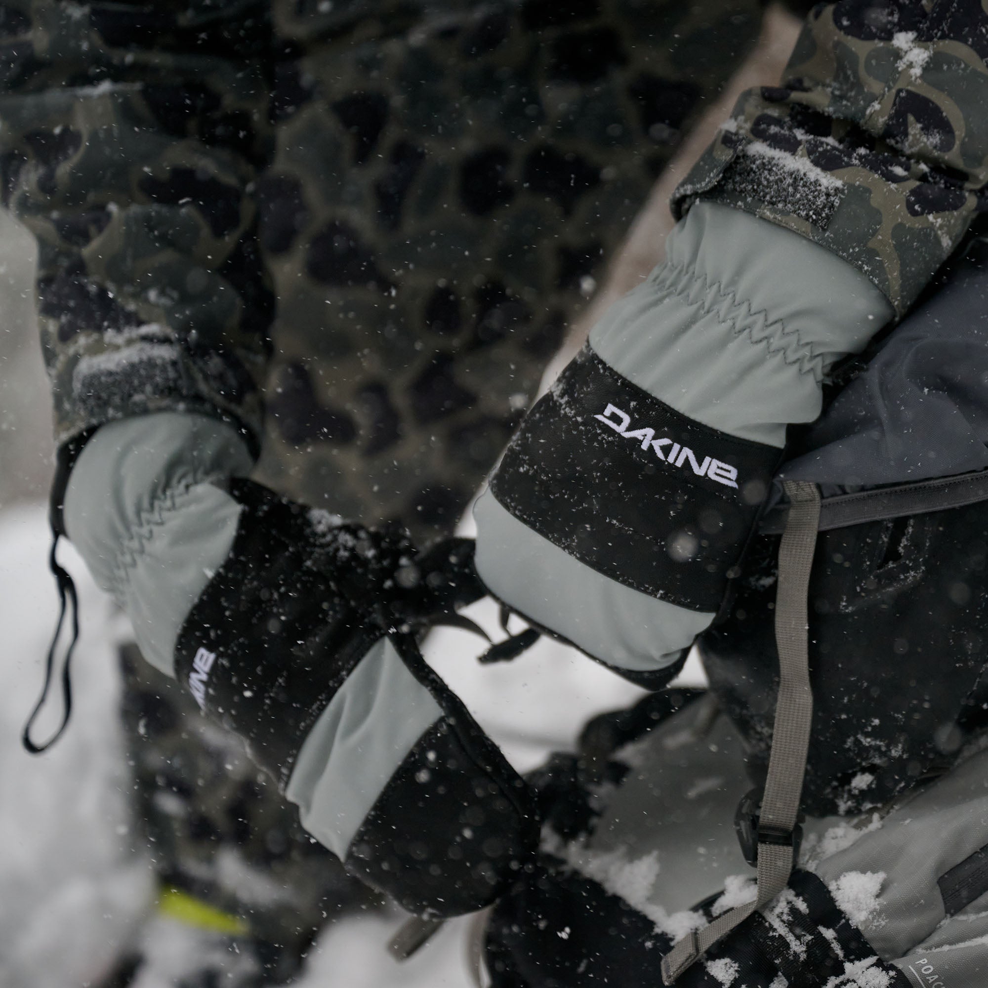 Baron Gore-Tex Mitts - Griffin - Image 4