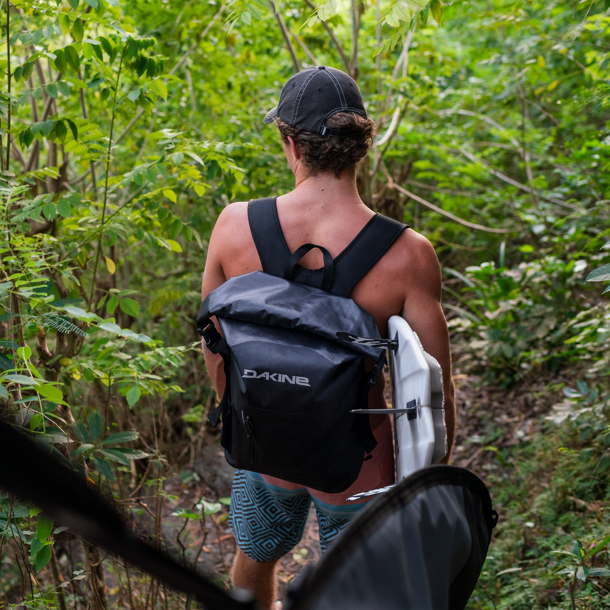 Cyclone Lt Wet/Dry Rolltop Backpack 30L - Black - Image 3
