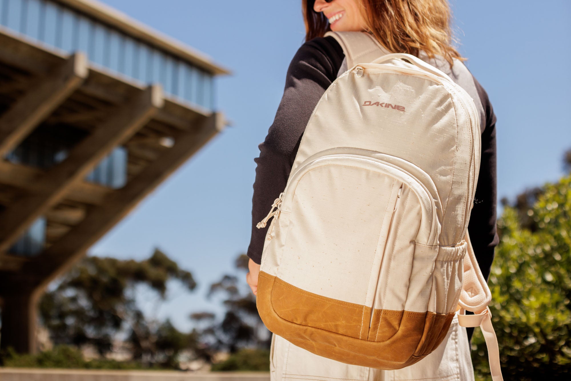 Campus 20 Year Anniversary Backpack 28L - Shifting Sand - Image 17