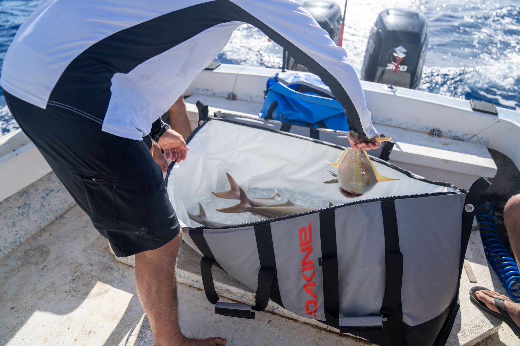 Freestanding Fish Bag 4' - Image 6