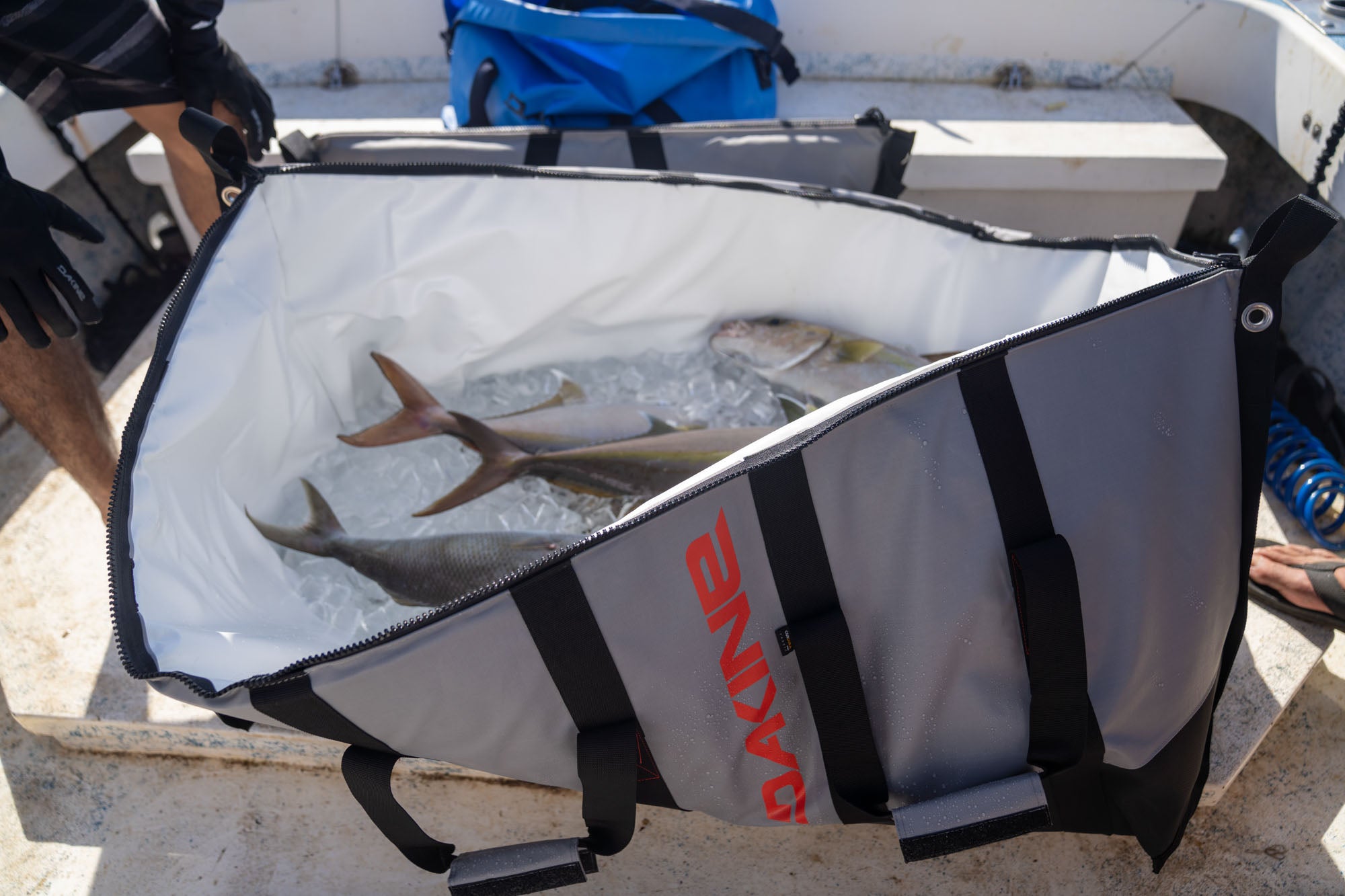 Freestanding Fish Bag 4' - Image 7