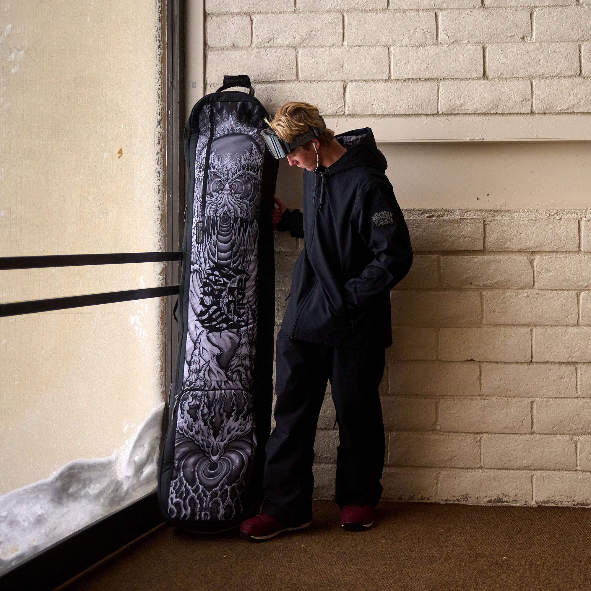 Low Roller Snowboard Bag X Mayhem - Mayhem Griffin - Image 3