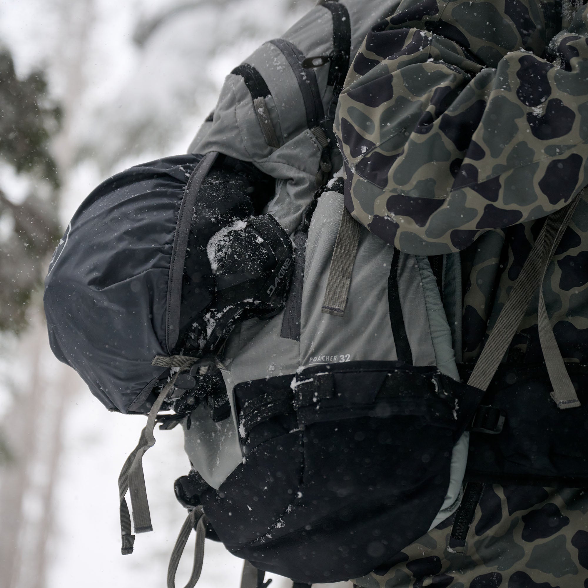 Poacher Backpack 32L - Griffin - Image 4