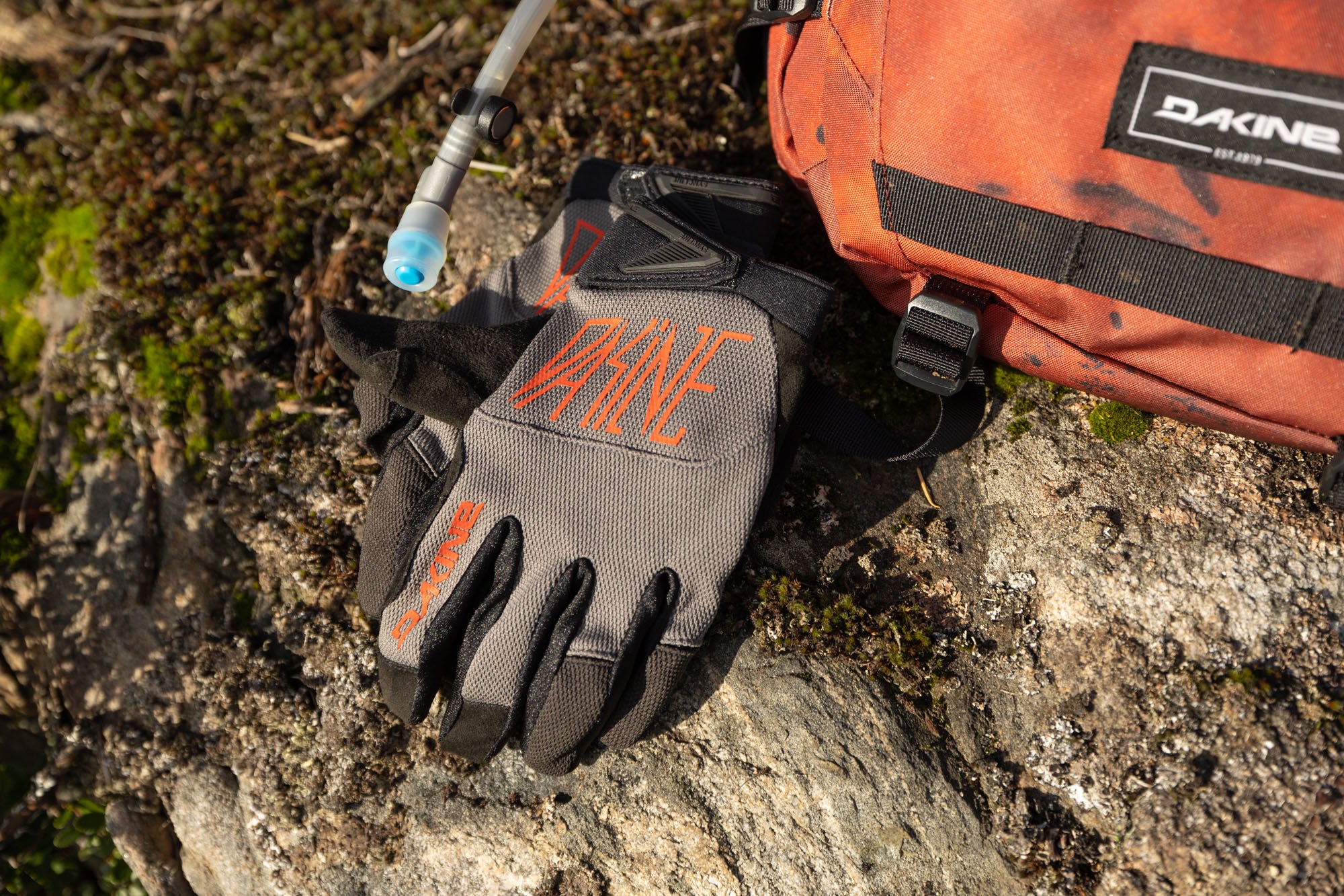 Syncline Bike Glove - Image 9