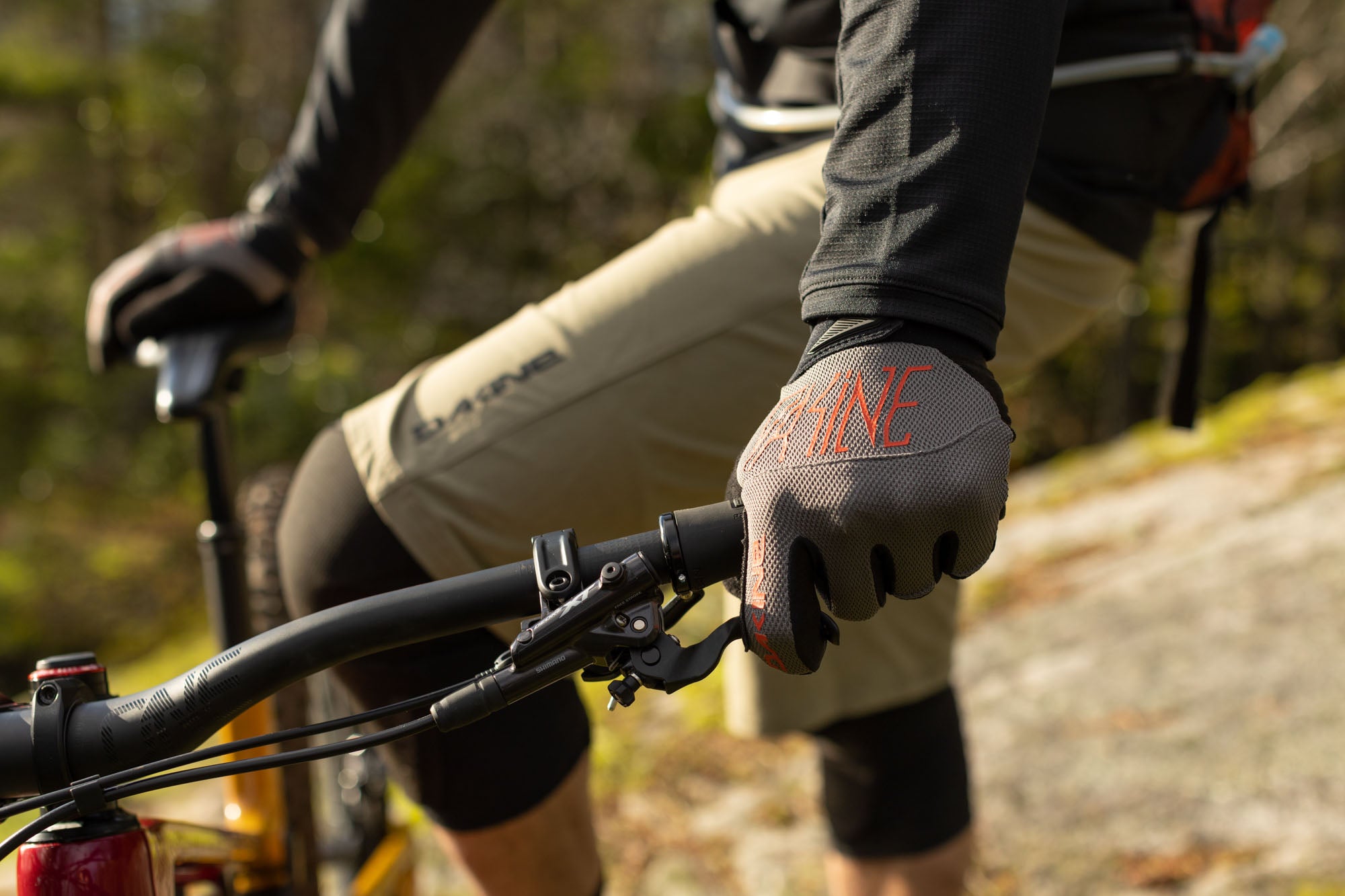 Syncline Bike Glove - Image 19