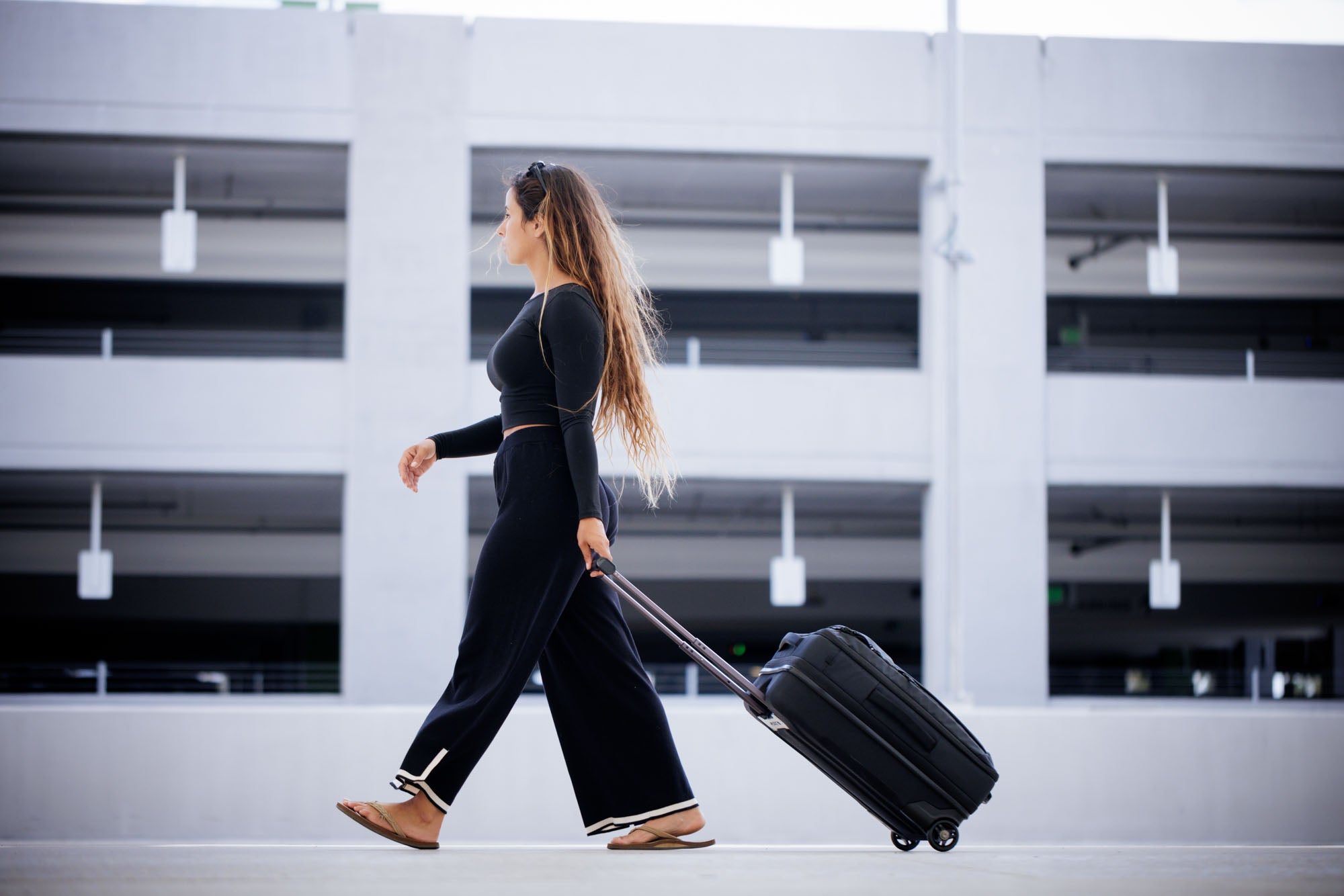 Split Carry On Roller Bag 42L+ - Rosin - Image 13