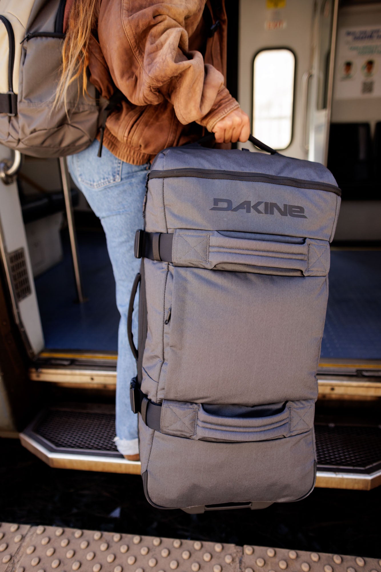Split Roller Bag 2.0 85L - Rosin - Image 15