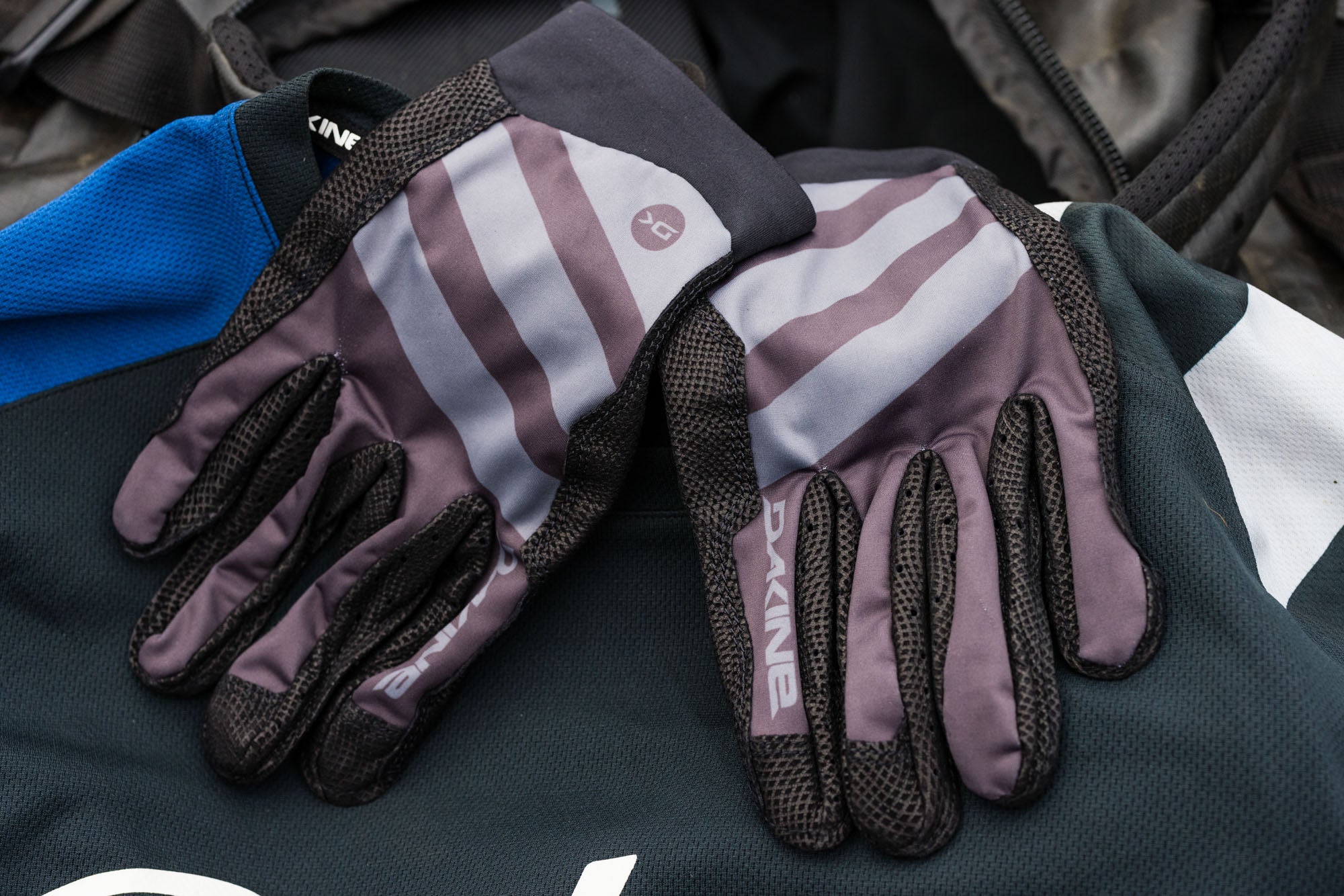 Thrillium Bike Glove - Image 10