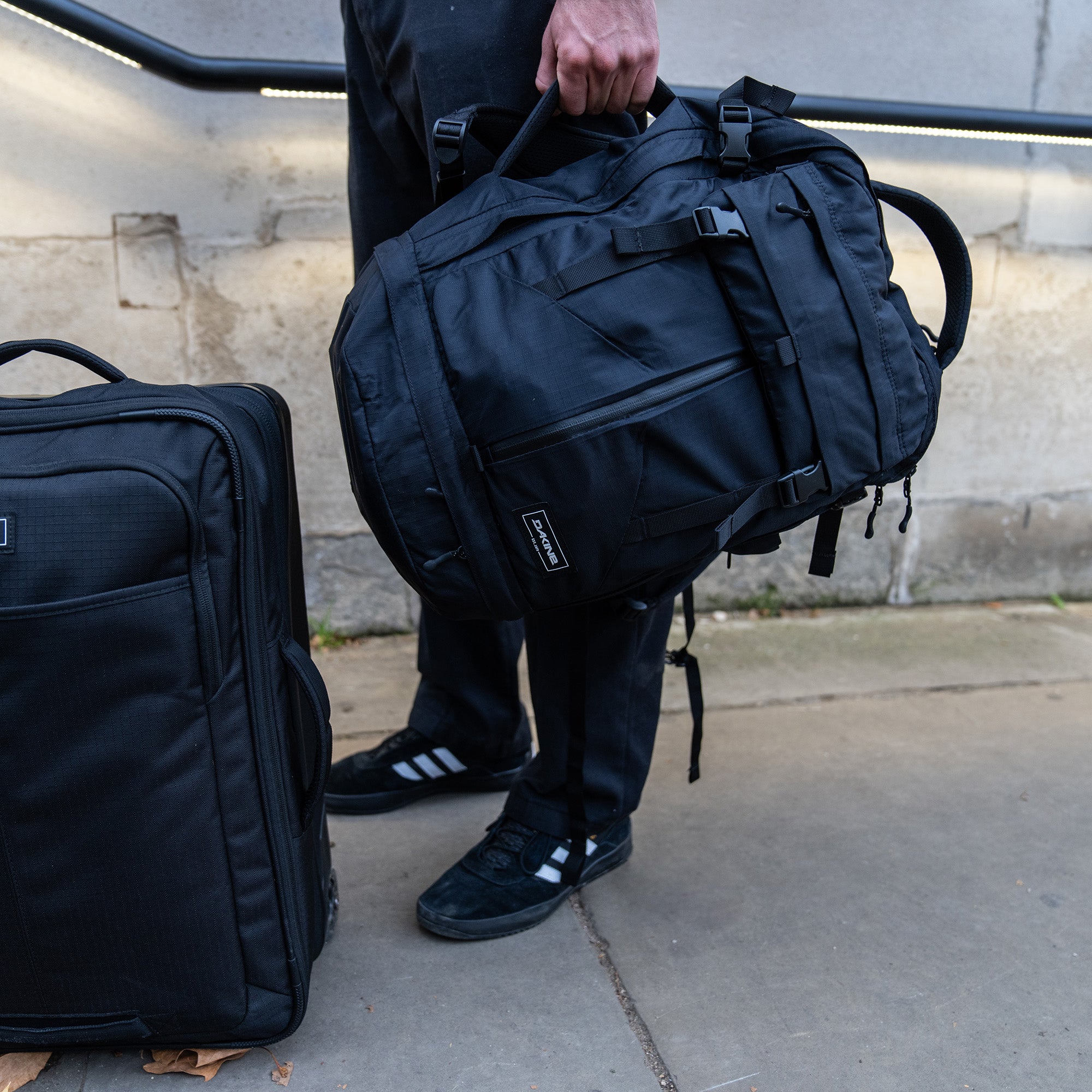 Verge Backpack 32L - Black Ripstop - Image 9