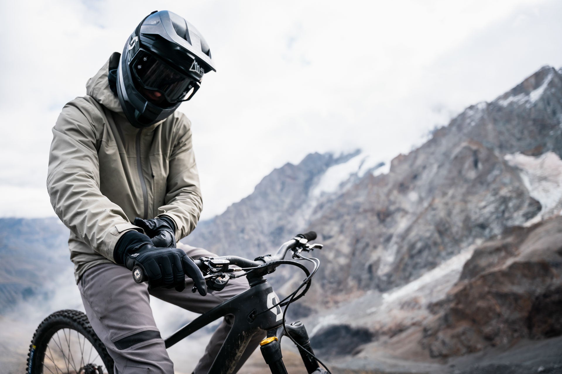 White Knuckle Bike Glove - Image 6