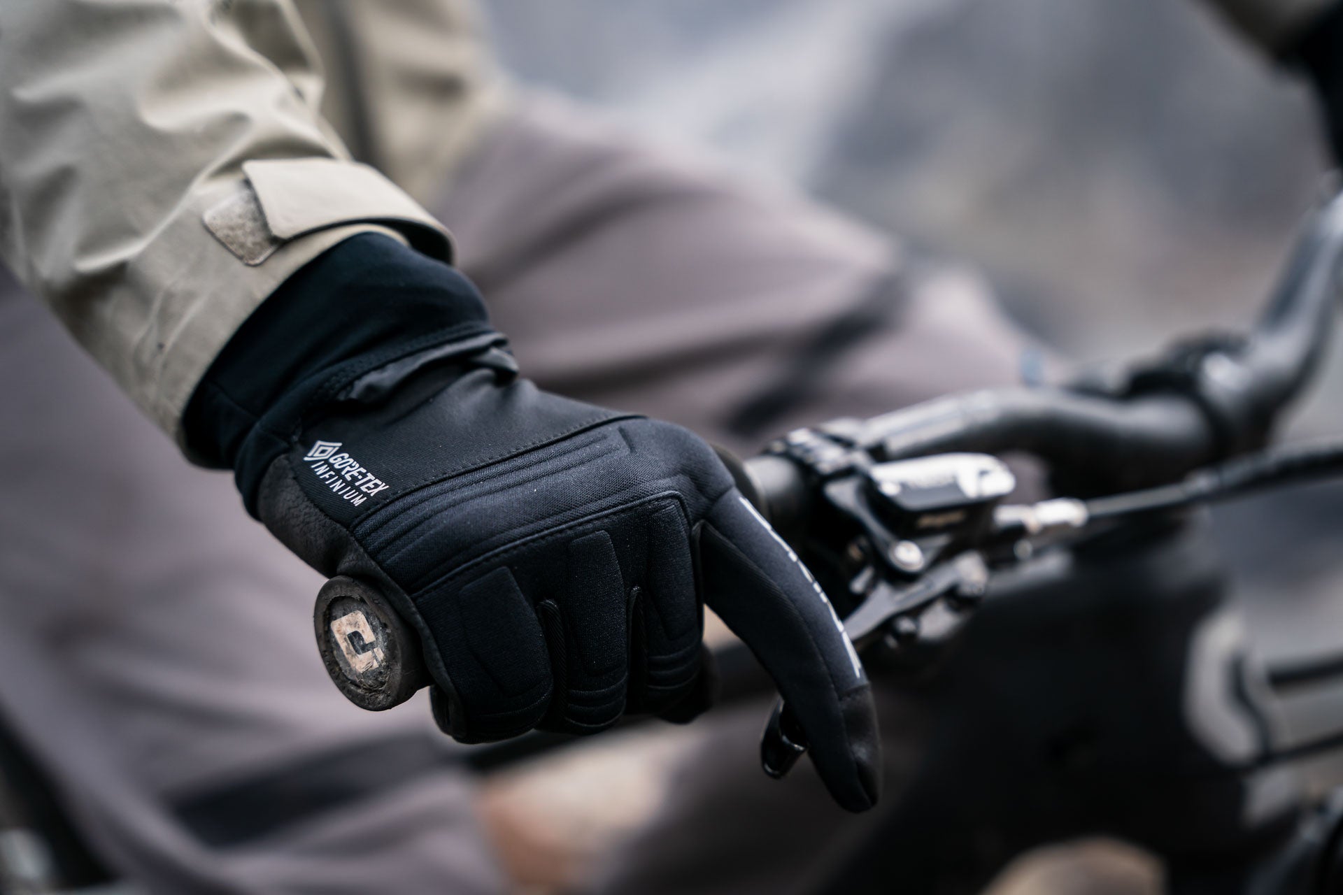 White Knuckle Bike Glove - Image 7