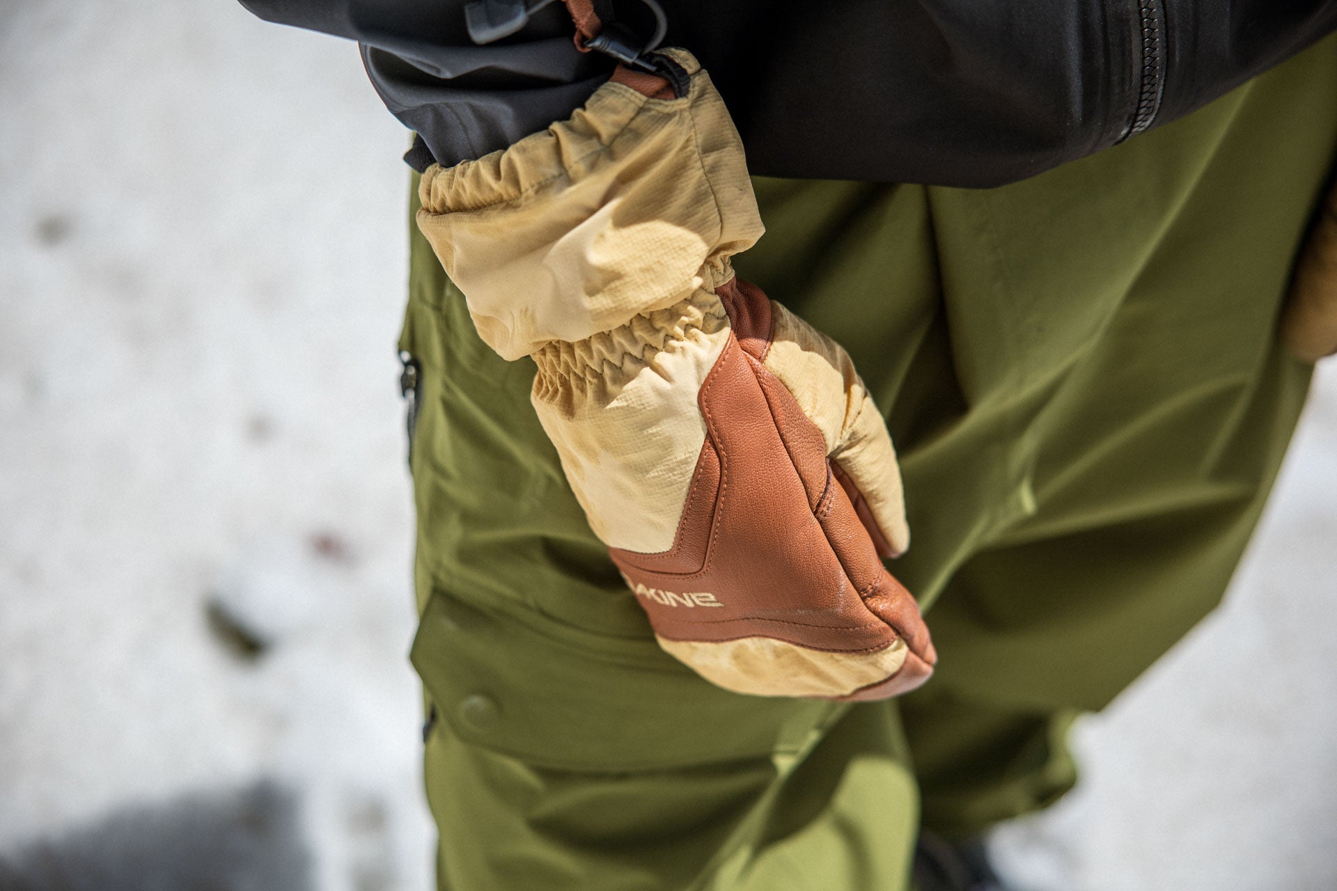 Excursion GORE-TEX Mitt - Women's - Image 13
